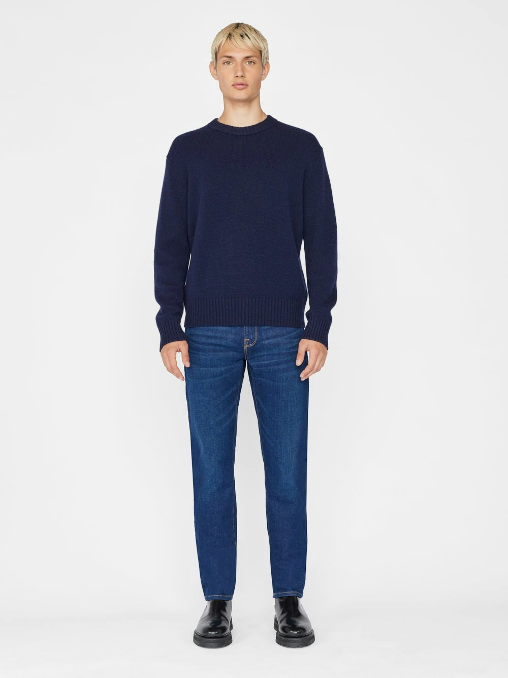 jeans full body view alt:hover